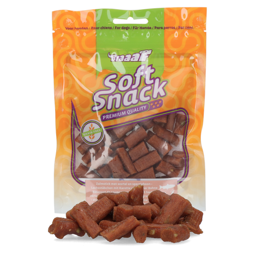 Braaaf Soft Snack Zalmstick met wortel en sperzieboon