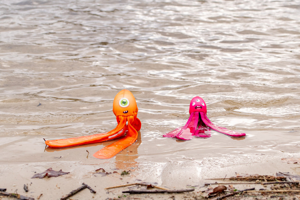 Dog Comets Alien Octo M Roze